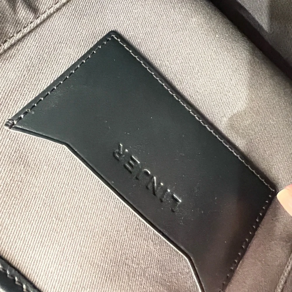 Sophisticated Blue Leather Briefcase for Men and ladies - Picture 11 of 11